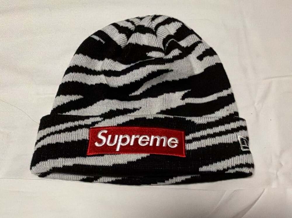 Supreme New Era Box Logo Beanie Zebra FW22